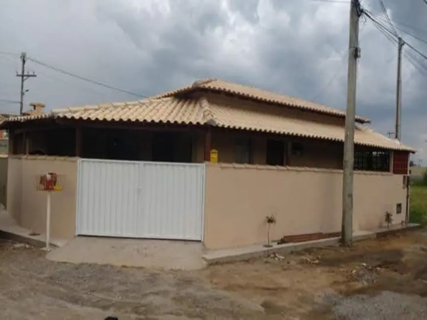 Foto 1 de Casa de Condomínio com 2 quartos à venda, 300m2 em Cabo Frio - RJ