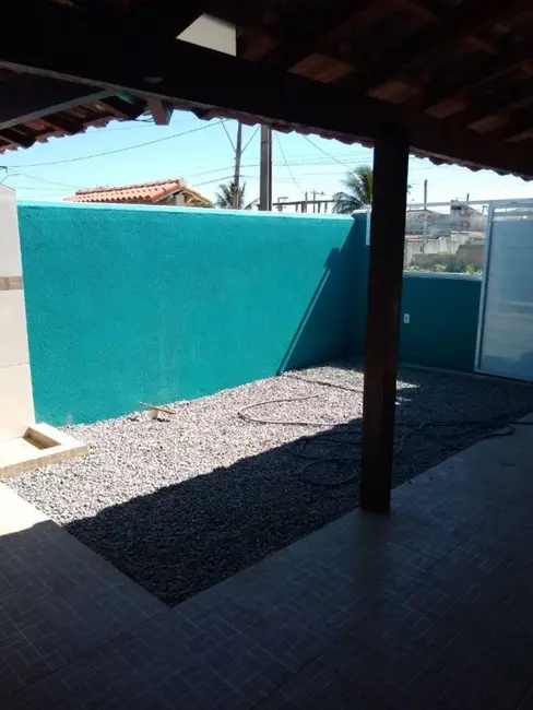 Foto 2 de Casa com 2 quartos à venda, 64m2 em Cabo Frio - RJ
