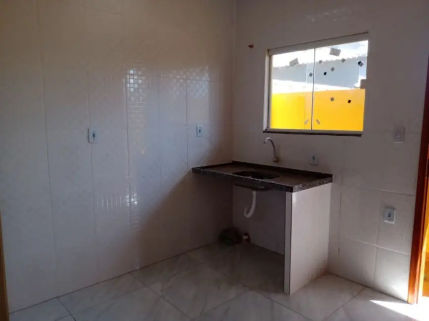 Foto 3 de Casa com 2 quartos à venda, 60m2 em Cabo Frio - RJ