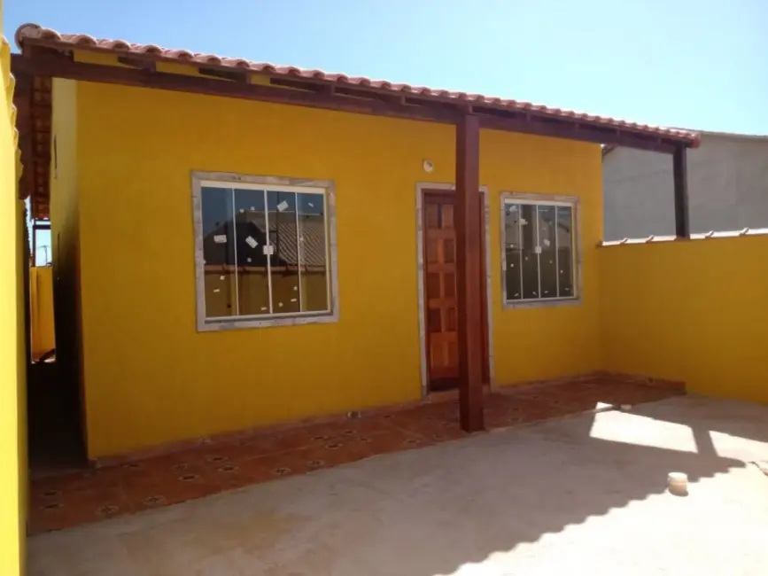 Foto 1 de Casa com 2 quartos à venda, 60m2 em Cabo Frio - RJ