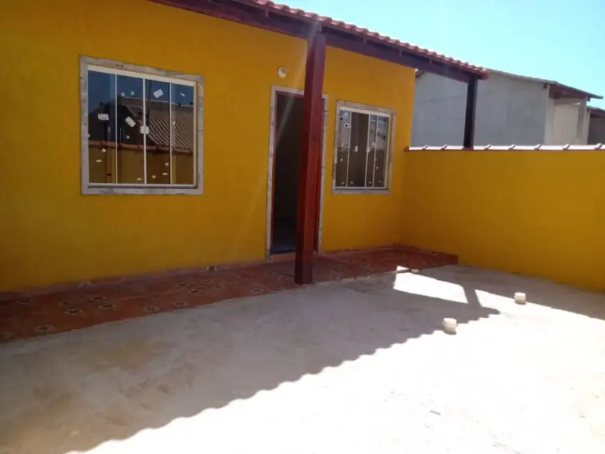 Foto 4 de Casa com 2 quartos à venda, 60m2 em Cabo Frio - RJ