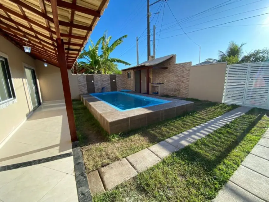 Casa de Condomínio com 3 quartos à venda, 120m2 em Cabo Frio - RJ - imagem 4 Foto 4 de Casa de Condomínio com 3 quartos à venda, 120m2 em Cabo Frio - RJ