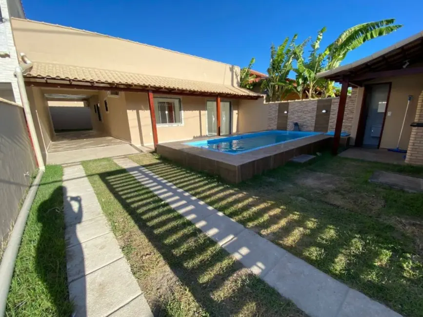 Foto 1 de Casa de Condomínio com 3 quartos à venda, 120m2 em Cabo Frio - RJ