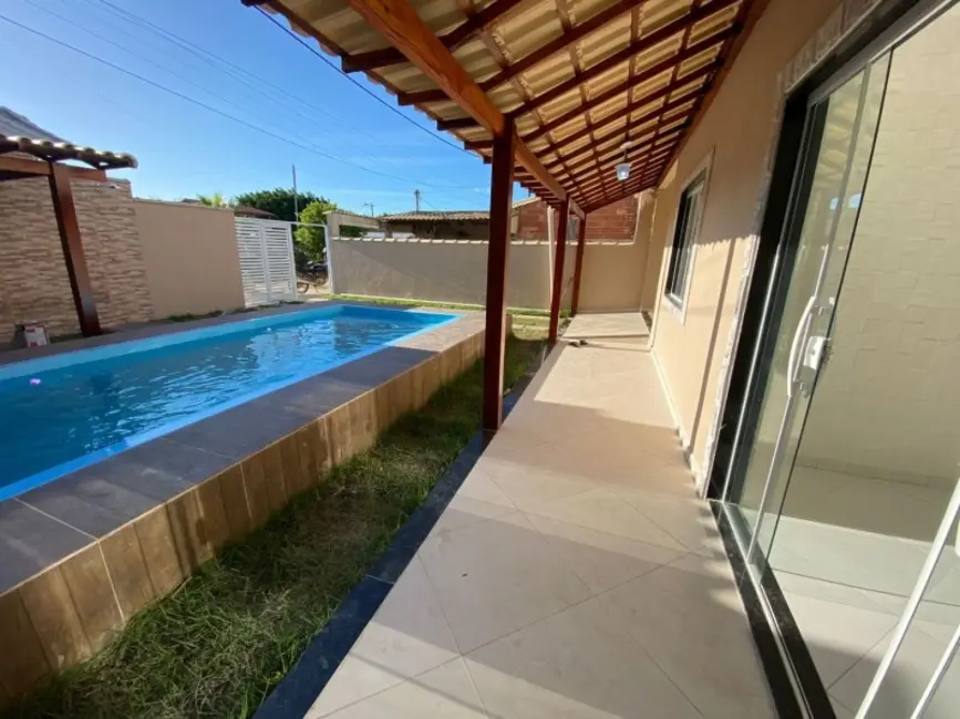 Casa de Condomínio com 3 quartos à venda, 120m2 em Cabo Frio - RJ - imagem 5 Foto 5 de Casa de Condomínio com 3 quartos à venda, 120m2 em Cabo Frio - RJ