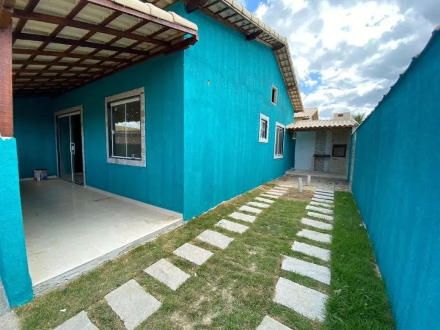 Foto 1 de Casa com 2 quartos à venda, 56m2 em Cabo Frio - RJ