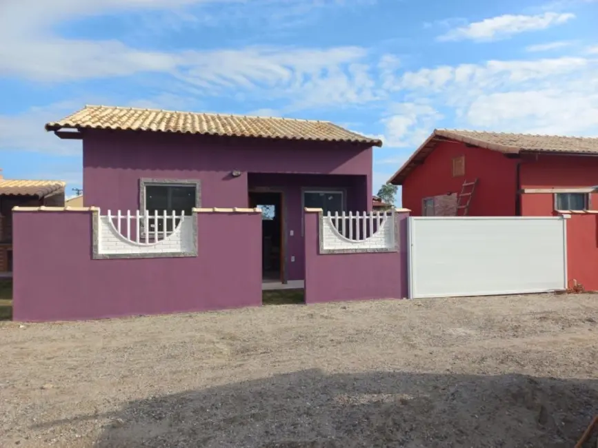 Foto 1 de Casa de Condomínio com 1 quarto à venda, 45m2 em Cabo Frio - RJ