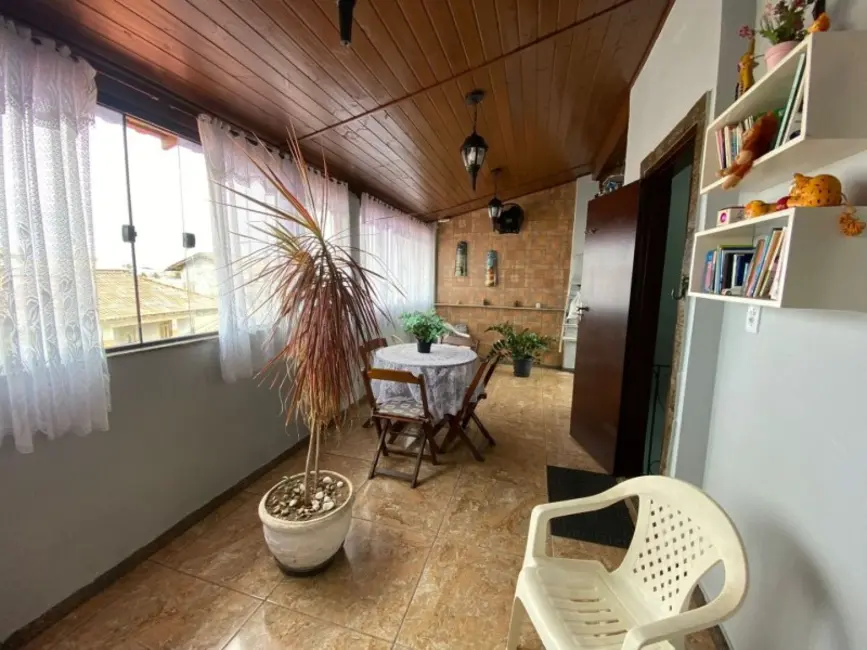 Foto 5 de Casa com 3 quartos à venda, 330m2 em Cabo Frio - RJ