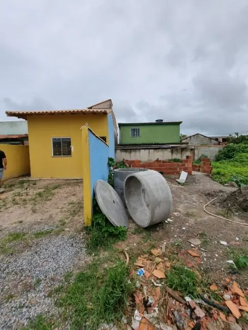 Foto 2 de Casa com 1 quarto à venda, 40m2 em Cabo Frio - RJ