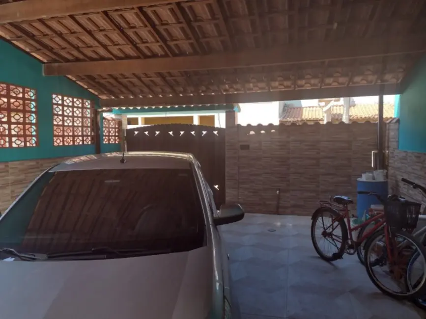 Casa com 2 quartos à venda, 150m2 em Cabo Frio - RJ - imagem 3 Foto 3 de Casa com 2 quartos à venda, 150m2 em Cabo Frio - RJ