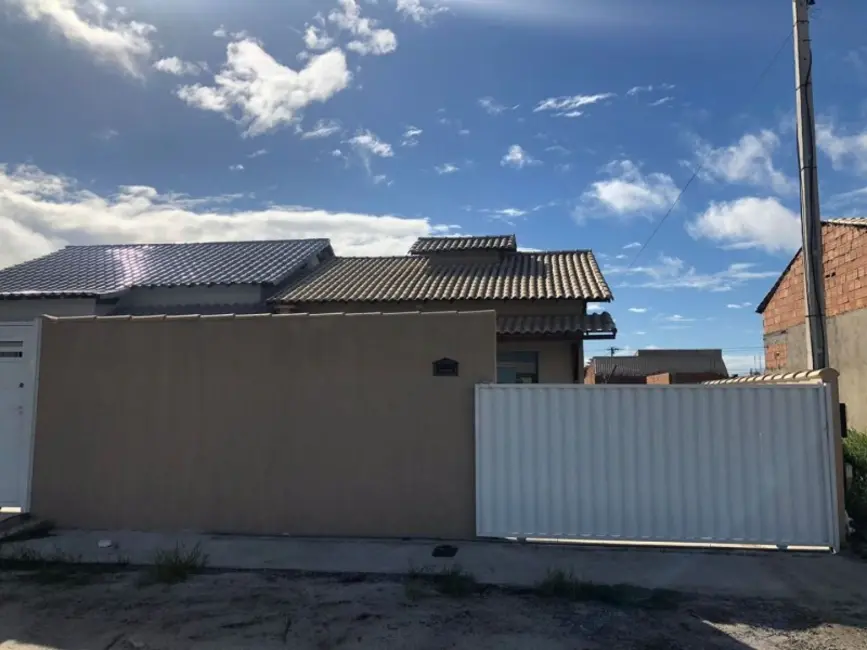 Foto 2 de Casa de Condomínio com 2 quartos à venda, 95m2 em Cabo Frio - RJ