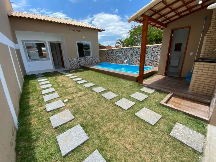 Foto 1 de Casa de Condomínio com 2 quartos à venda, 50m2 em Cabo Frio - RJ