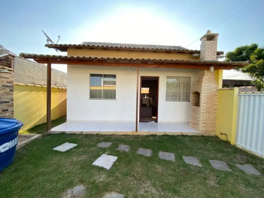 Foto 1 de Casa de Condomínio com 1 quarto à venda, 41m2 em Cabo Frio - RJ