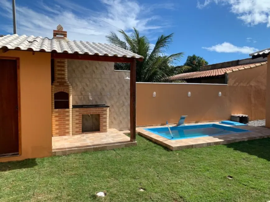 Foto 2 de Casa de Condomínio com 2 quartos à venda, 52m2 em Cabo Frio - RJ