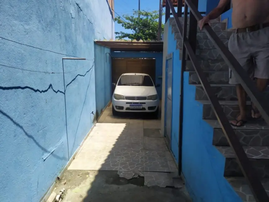 Foto 2 de Sobrado com 2 quartos à venda, 100m2 em Cabo Frio - RJ