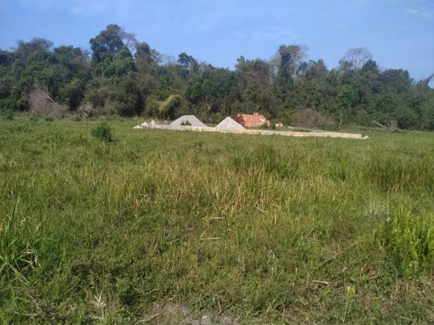 Foto 1 de Terreno / Lote à venda, 180m2 em Cabo Frio - RJ