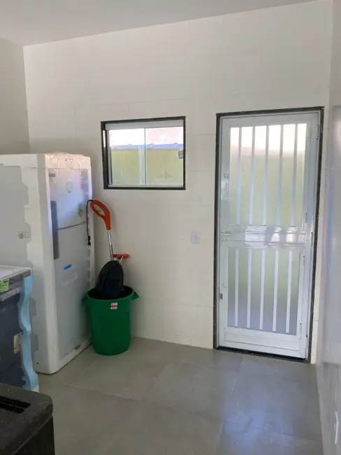 Casa de Condomínio com 2 quartos à venda, 70m2 em Cabo Frio - RJ - imagem 4 Foto 4 de Casa de Condomínio com 2 quartos à venda, 70m2 em Cabo Frio - RJ