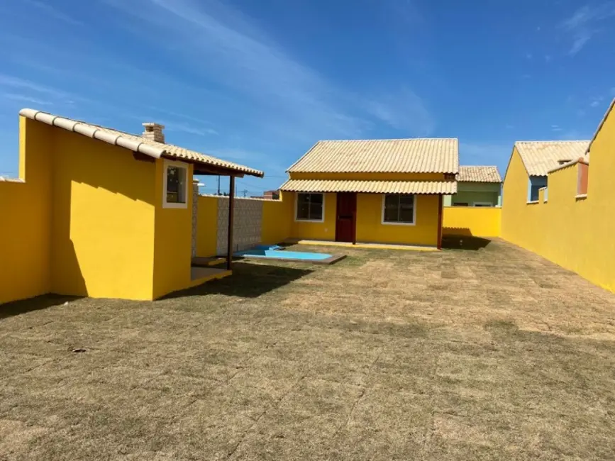 Foto 1 de Casa de Condomínio com 2 quartos à venda, 60m2 em Cabo Frio - RJ