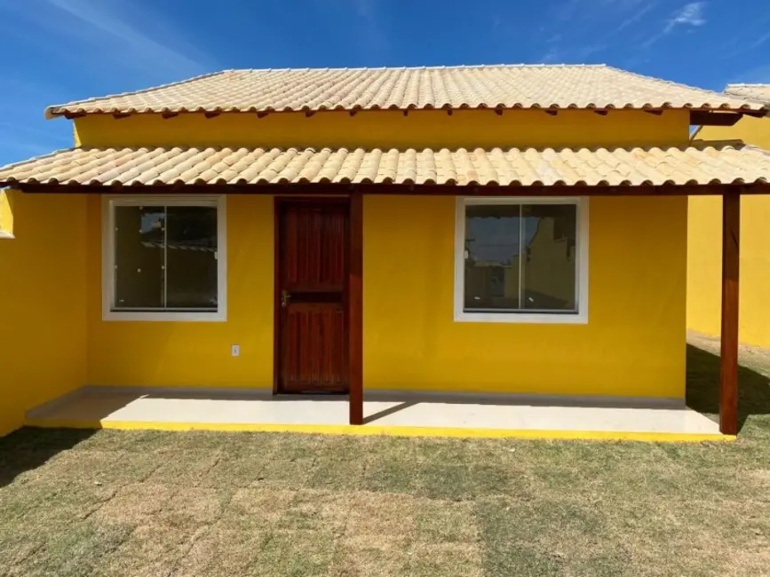 Foto 2 de Casa de Condomínio com 2 quartos à venda, 60m2 em Cabo Frio - RJ