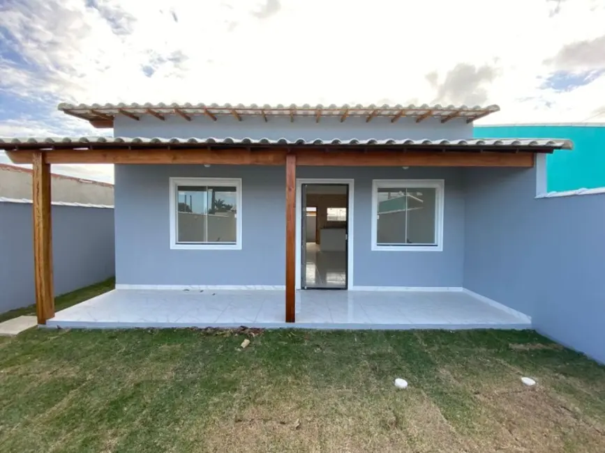 Foto 2 de Casa de Condomínio com 2 quartos à venda, 100m2 em Cabo Frio - RJ