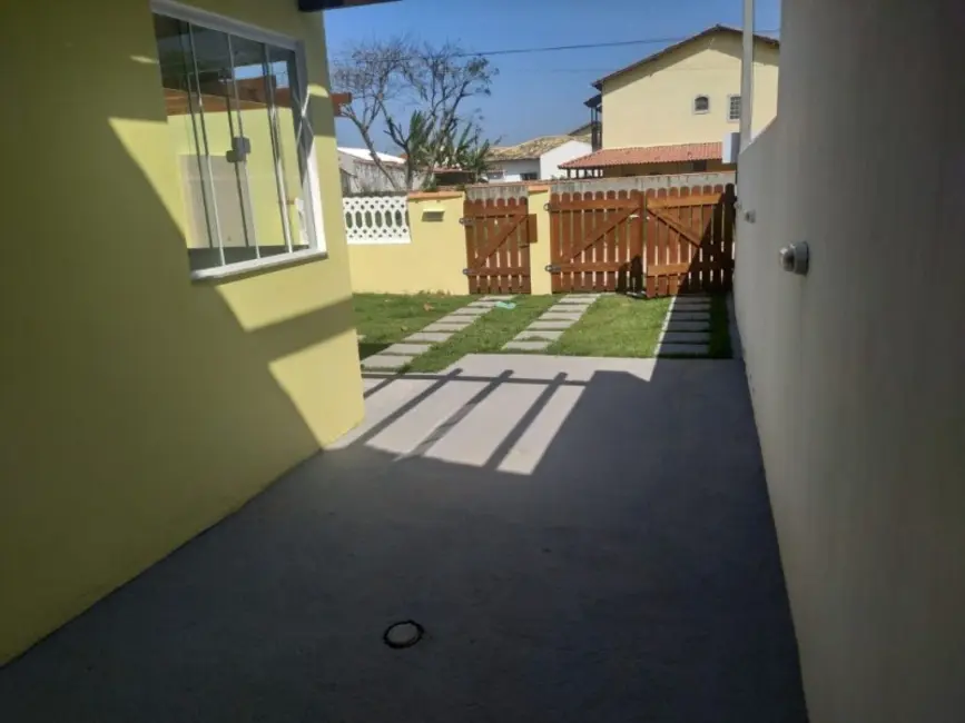 Foto 4 de Casa de Condomínio com 2 quartos à venda, 70m2 em Cabo Frio - RJ