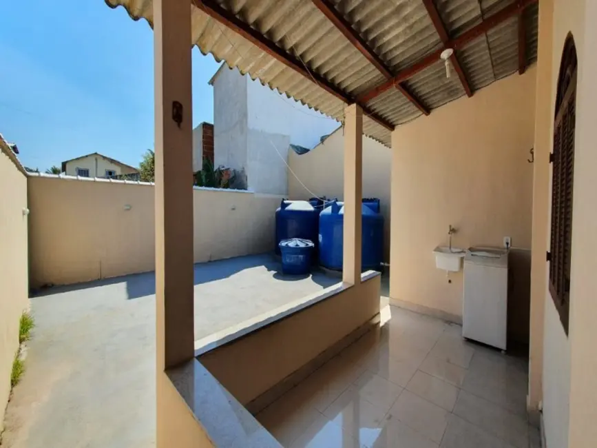 Foto 4 de Casa com 2 quartos à venda, 78m2 em Cabo Frio - RJ