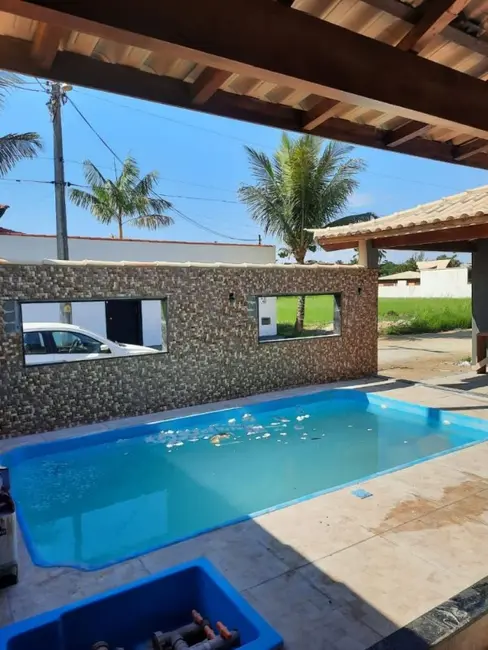 Casa de Condomínio com 3 quartos à venda, 110m2 em Cabo Frio - RJ - imagem 5 Foto 5 de Casa de Condomínio com 3 quartos à venda, 110m2 em Cabo Frio - RJ