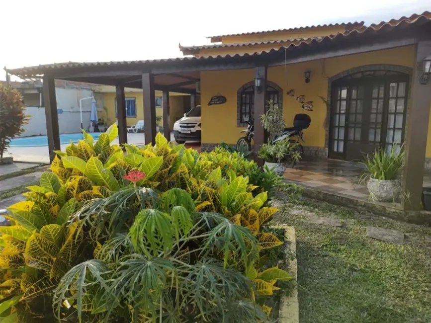 Foto 1 de Casa com 3 quartos à venda, 150m2 em Cabo Frio - RJ