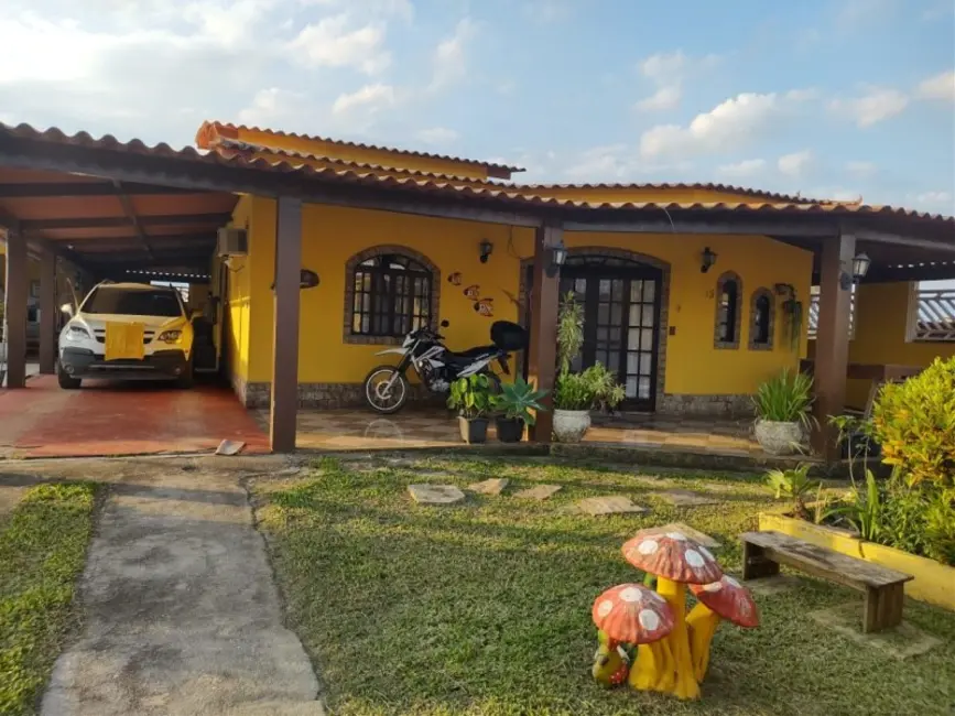 Foto 2 de Casa com 3 quartos à venda, 150m2 em Cabo Frio - RJ