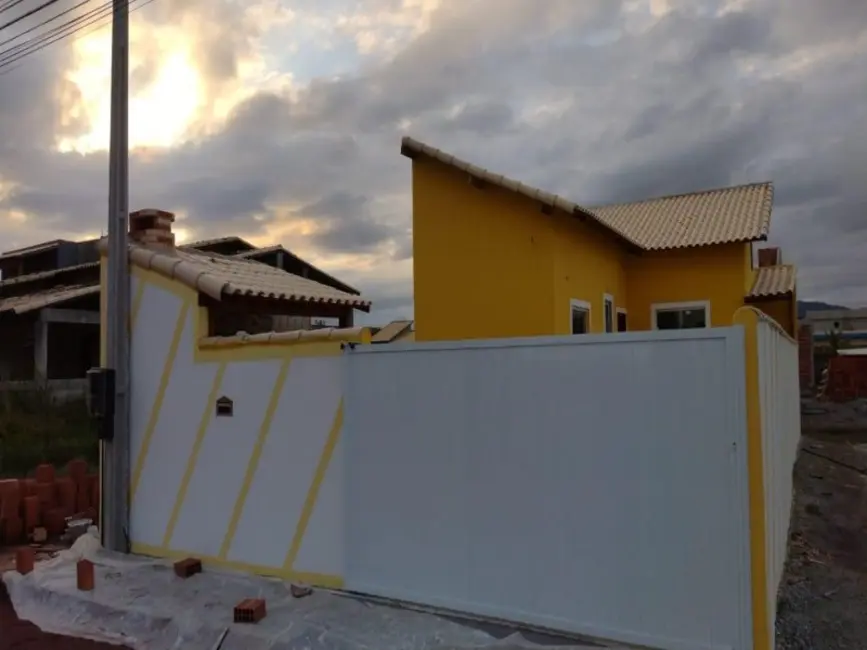 Foto 1 de Casa de Condomínio com 1 quarto à venda, 38m2 em Cabo Frio - RJ