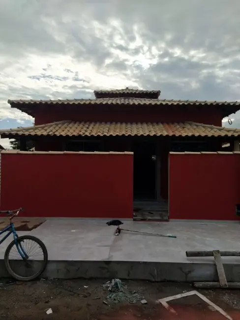 Foto 1 de Casa de Condomínio com 2 quartos à venda, 70m2 em Cabo Frio - RJ