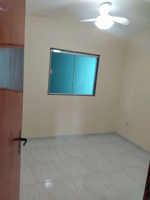 Casa de Condomínio com 2 quartos à venda, 70m2 em Cabo Frio - RJ - imagem 4 Foto 4 de Casa de Condomínio com 2 quartos à venda, 70m2 em Cabo Frio - RJ