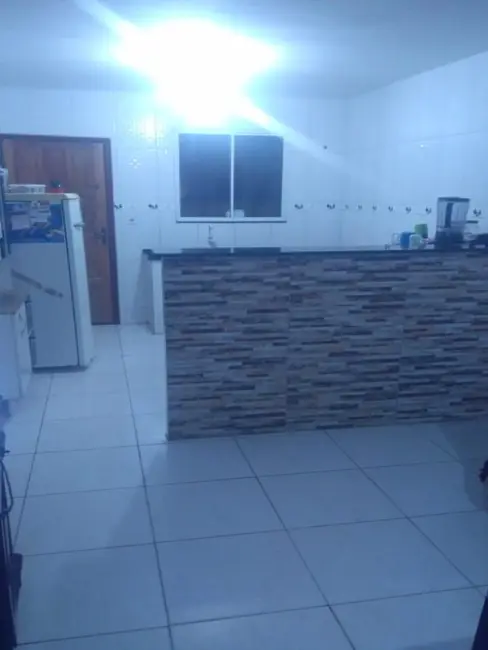 Foto 2 de Casa de Condomínio com 2 quartos à venda, 55m2 em Cabo Frio - RJ