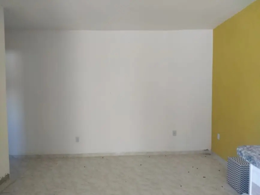 Foto 4 de Casa com 1 quarto à venda, 40m2 em Cabo Frio - RJ