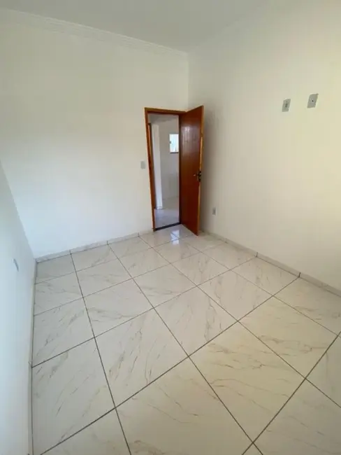 Casa de Condomínio com 1 quarto à venda, 40m2 em Cabo Frio - RJ - imagem 5 Foto 5 de Casa de Condomínio com 1 quarto à venda, 40m2 em Cabo Frio - RJ