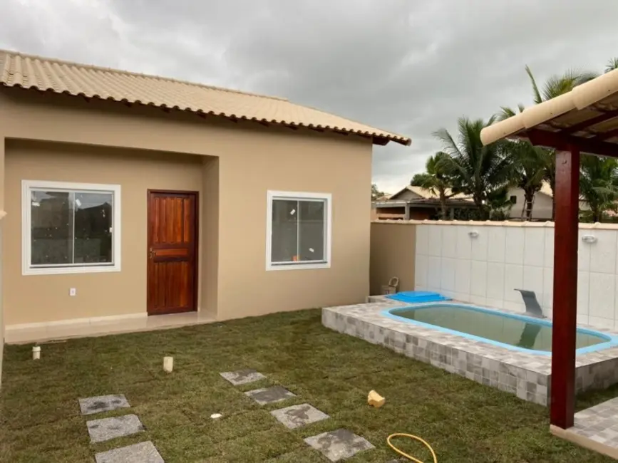 Casa de Condomínio com 2 quartos à venda, 60m2 em Cabo Frio - RJ - imagem 4 Foto 4 de Casa de Condomínio com 2 quartos à venda, 60m2 em Cabo Frio - RJ