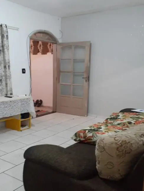 Casa com 1 quarto à venda, 50m2 em Cabo Frio - RJ - imagem 4 Foto 4 de Casa com 1 quarto à venda, 50m2 em Cabo Frio - RJ