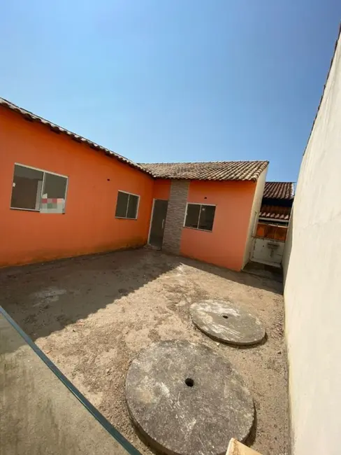 Foto 1 de Casa com 2 quartos à venda, 60m2 em Cabo Frio - RJ