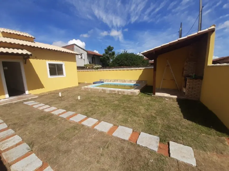 Casa de Condomínio com 2 quartos à venda, 50m2 em Cabo Frio - RJ - imagem 4 Foto 4 de Casa de Condomínio com 2 quartos à venda, 50m2 em Cabo Frio - RJ