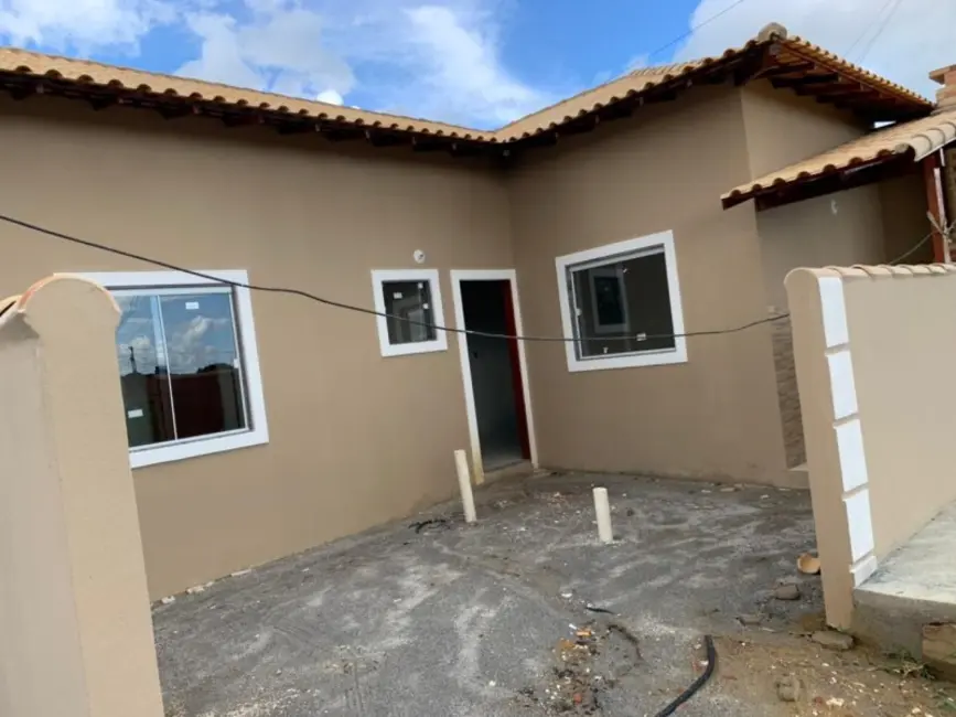 Foto 1 de Casa com 1 quarto à venda, 36m2 em Cabo Frio - RJ