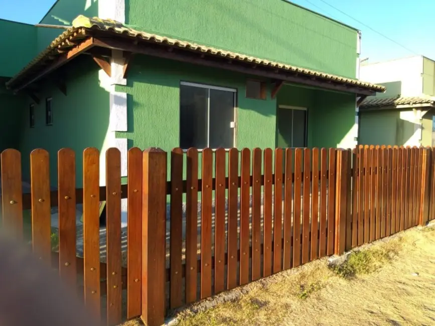 Foto 1 de Casa de Condomínio com 2 quartos à venda, 70m2 em Cabo Frio - RJ