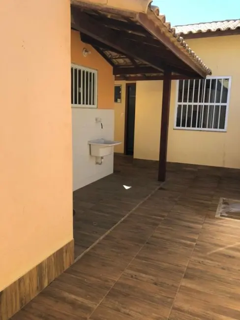 Foto 2 de Casa de Condomínio com 2 quartos à venda, 72m2 em Cabo Frio - RJ