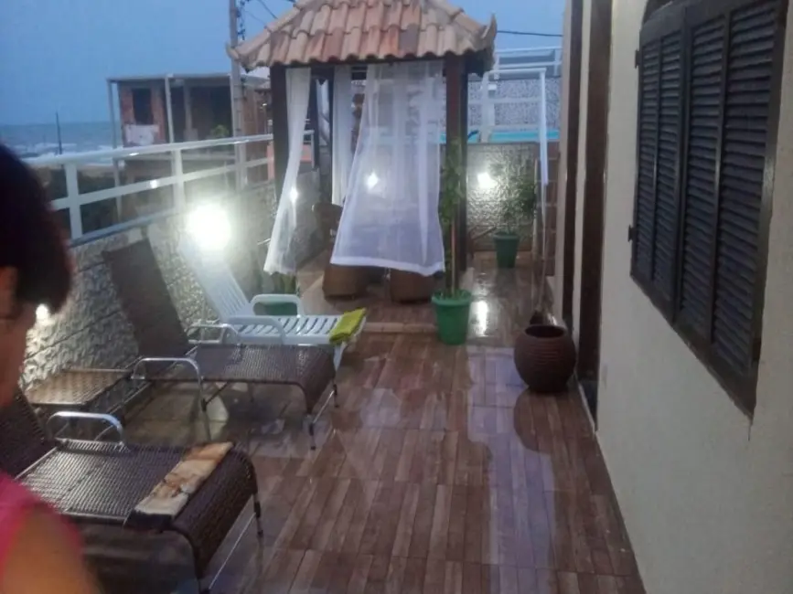 Foto 2 de Casa de Condomínio com 3 quartos à venda, 120m2 em Cabo Frio - RJ