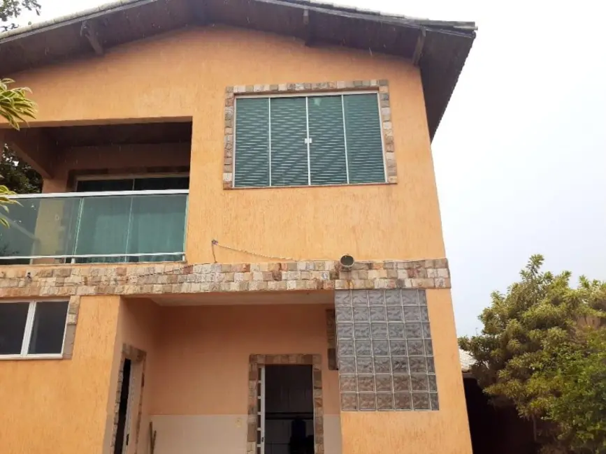 Casa de Condomínio com 3 quartos à venda, 247m2 em Cabo Frio - RJ - imagem 3 Foto 3 de Casa de Condomínio com 3 quartos à venda, 247m2 em Cabo Frio - RJ