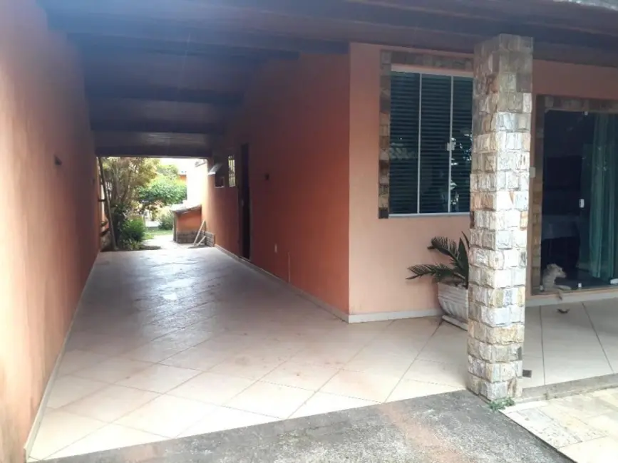 Casa de Condomínio com 3 quartos à venda, 247m2 em Cabo Frio - RJ - imagem 9 Foto 9 de Casa de Condomínio com 3 quartos à venda, 247m2 em Cabo Frio - RJ