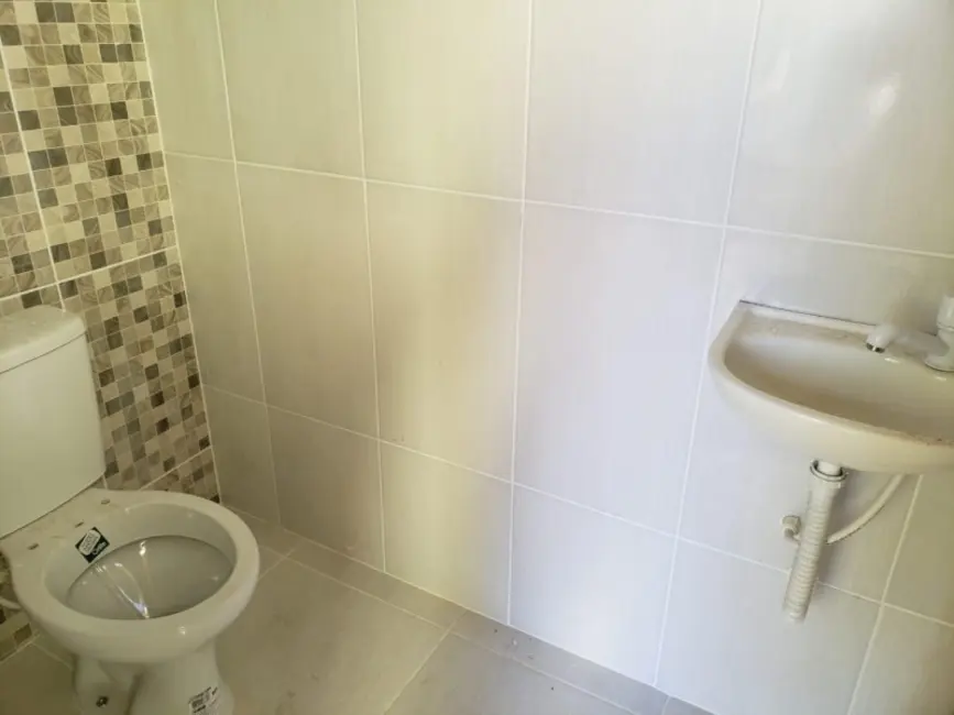Foto 8 de Casa de Condomínio com 2 quartos à venda, 59m2 em Cabo Frio - RJ