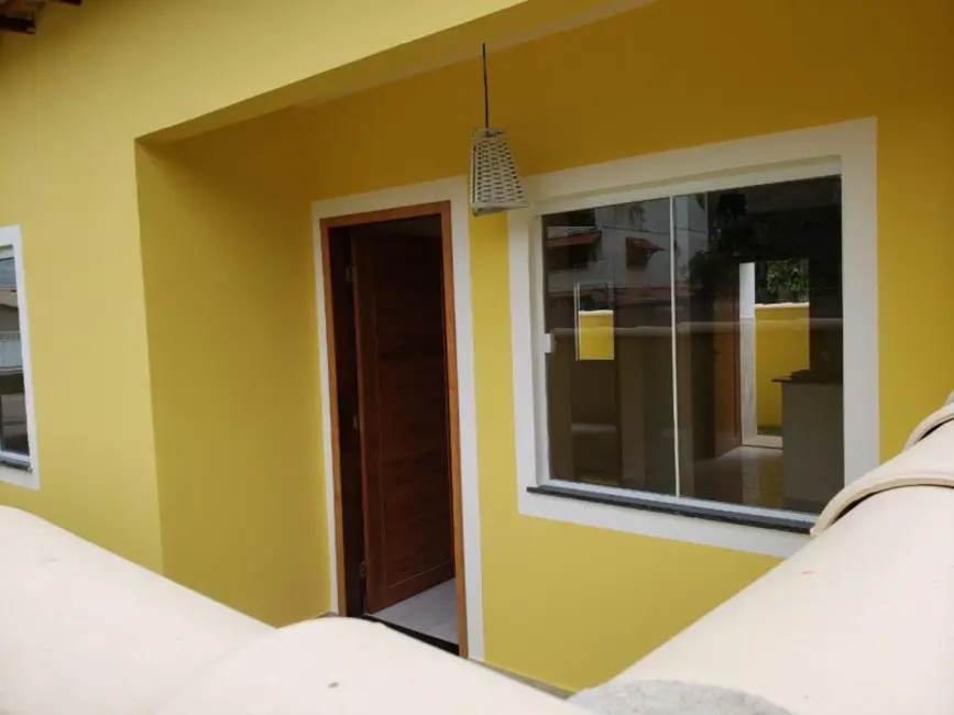 Foto 2 de Casa de Condomínio com 2 quartos à venda, 53m2 em Cabo Frio - RJ