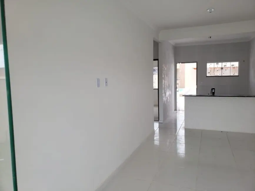 Foto 2 de Casa de Condomínio com 2 quartos à venda, 100m2 em Cabo Frio - RJ