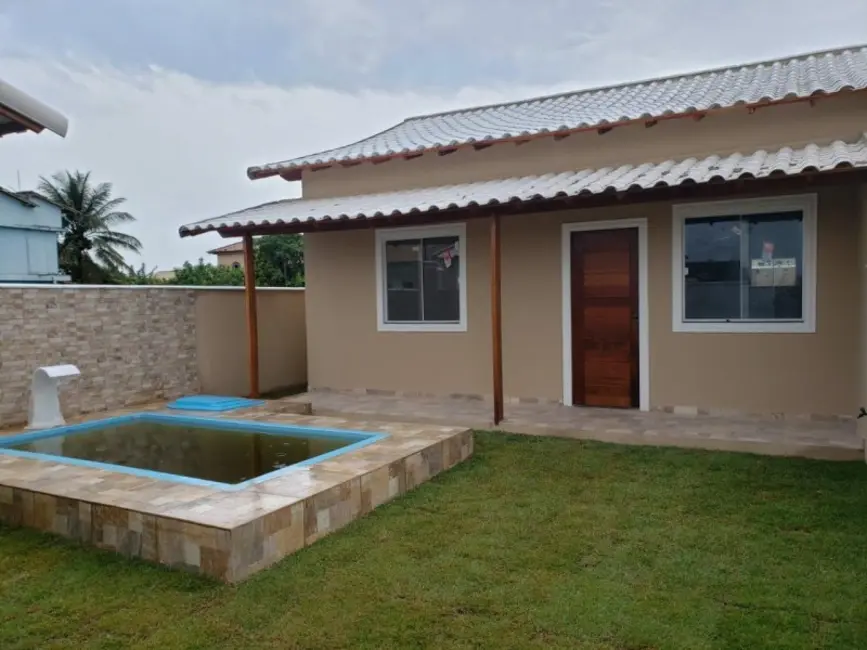 Foto 1 de Casa de Condomínio com 2 quartos à venda, 59m2 em Cabo Frio - RJ