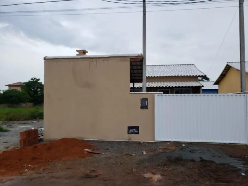 Casa de Condomínio com 2 quartos à venda, 59m2 em Cabo Frio - RJ - imagem 2 Foto 2 de Casa de Condomínio com 2 quartos à venda, 59m2 em Cabo Frio - RJ