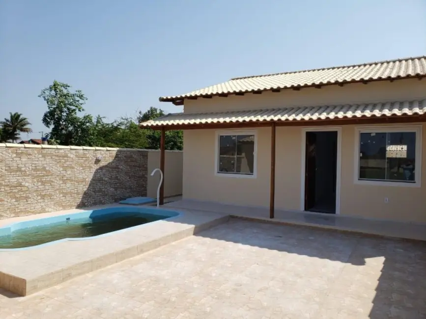 Casa de Condomínio com 2 quartos à venda, 59m2 em Cabo Frio - RJ - imagem 1 Foto 1 de Casa de Condomínio com 2 quartos à venda, 59m2 em Cabo Frio - RJ